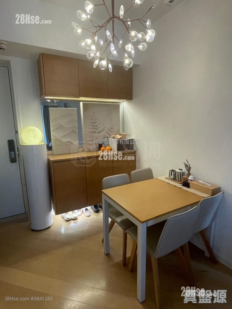 One Kai Tak(I) Sell 2 Bedrooms 525 ft²