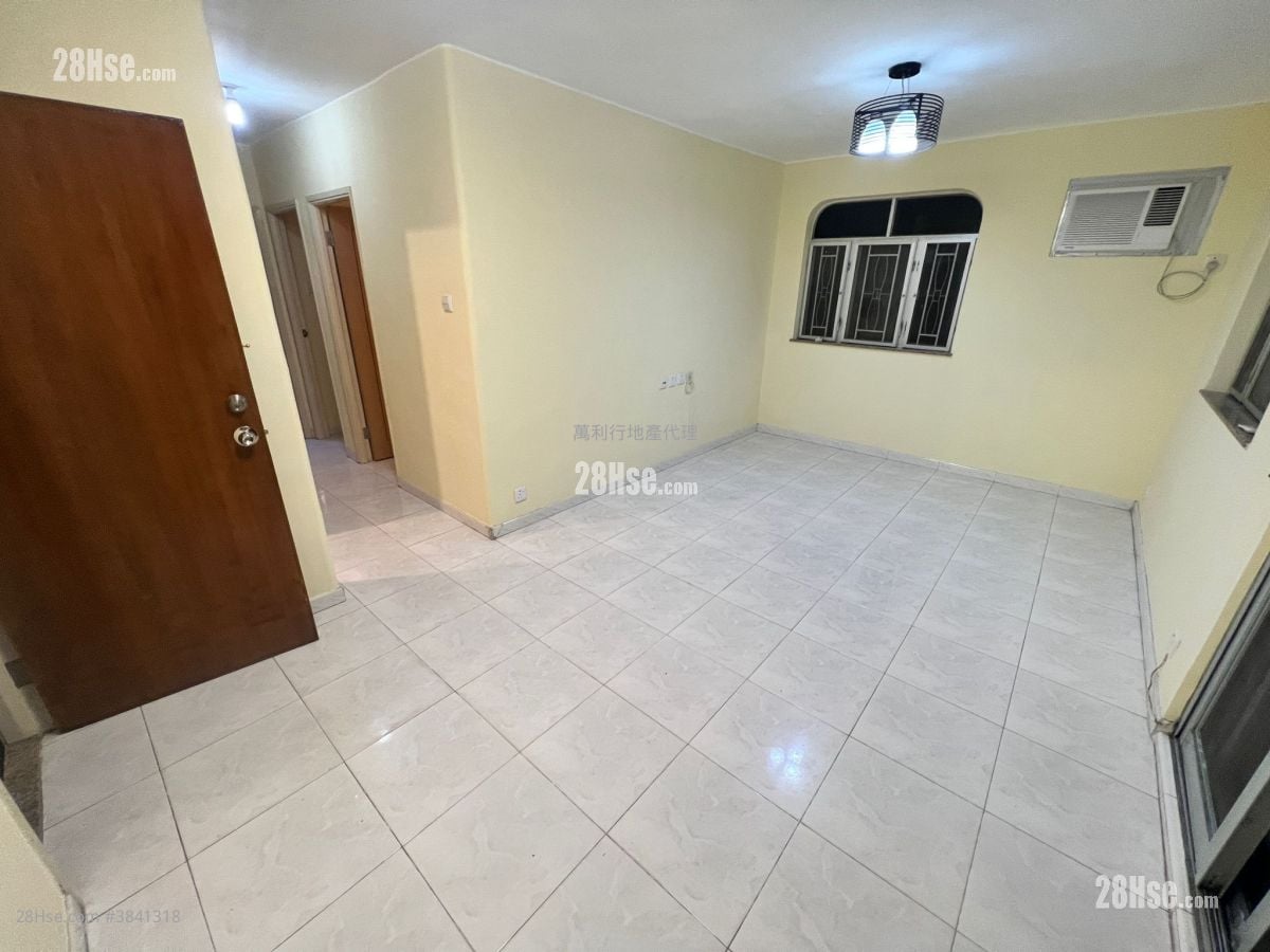 Village Rental 3 Bedrooms , 1 Bathroom 780 ft²