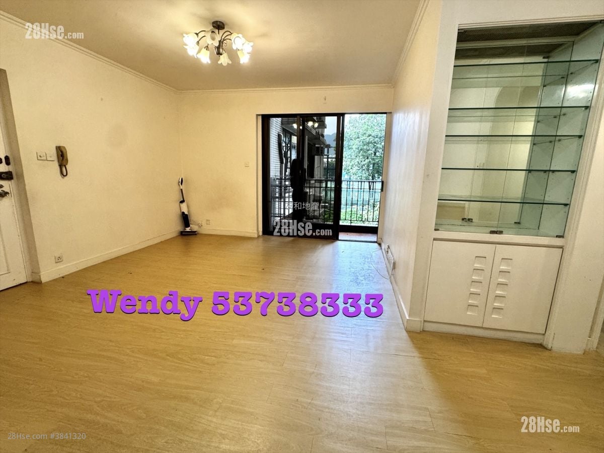 Kent Court Sell 3 Bedrooms , 2 Bathrooms 882 ft²