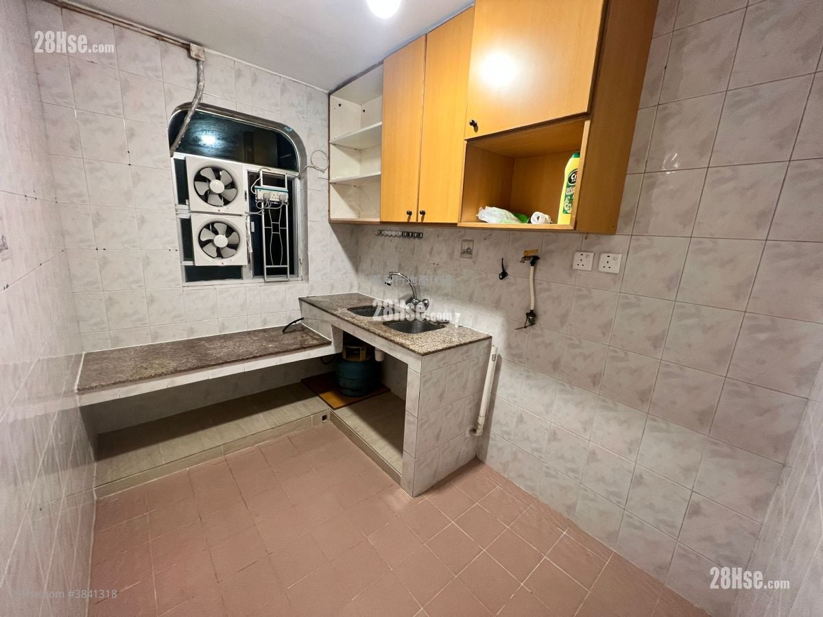 Village Rental 3 Bedrooms , 1 Bathroom 780 ft²