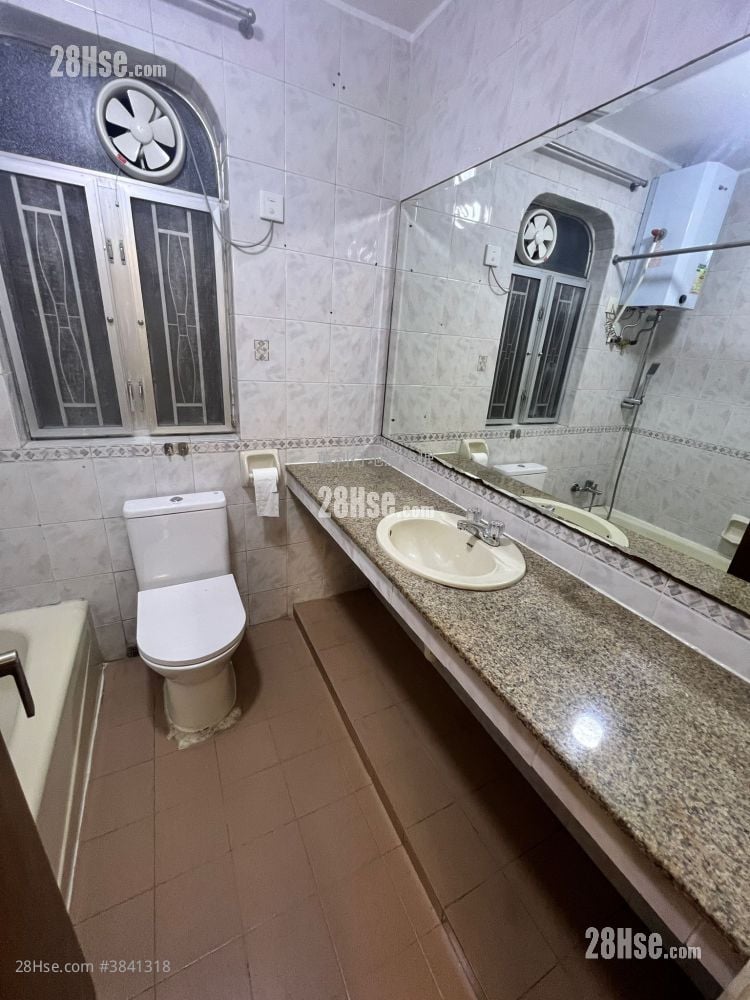 Village Rental 3 Bedrooms , 1 Bathroom 780 ft²