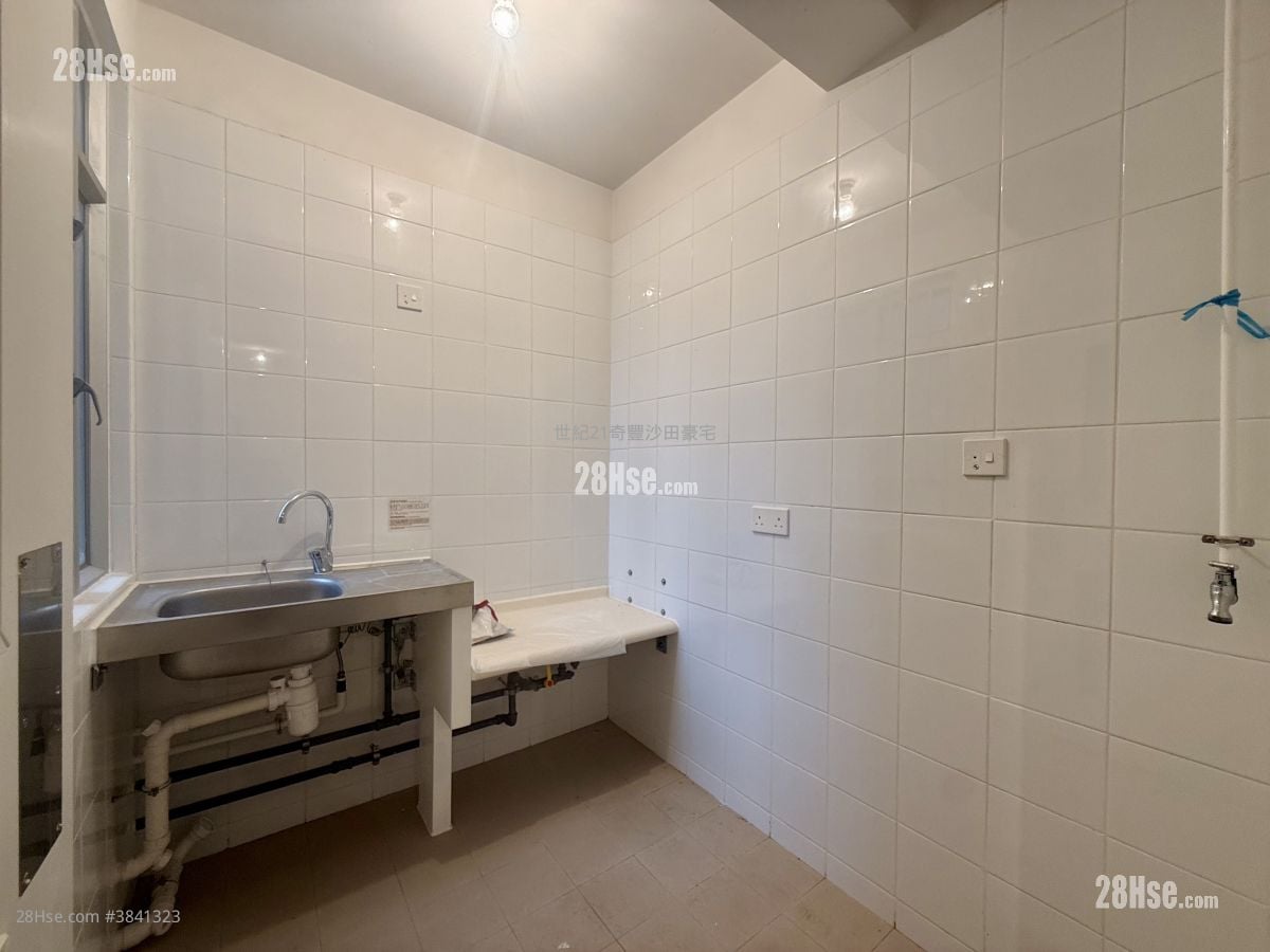 Kam Chun Court Sell Studio , 1 Bathroom 418 ft²