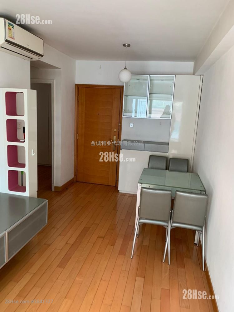 Queen's Terrace Rental 2 Bedrooms , 1 Bathroom 393 ft²