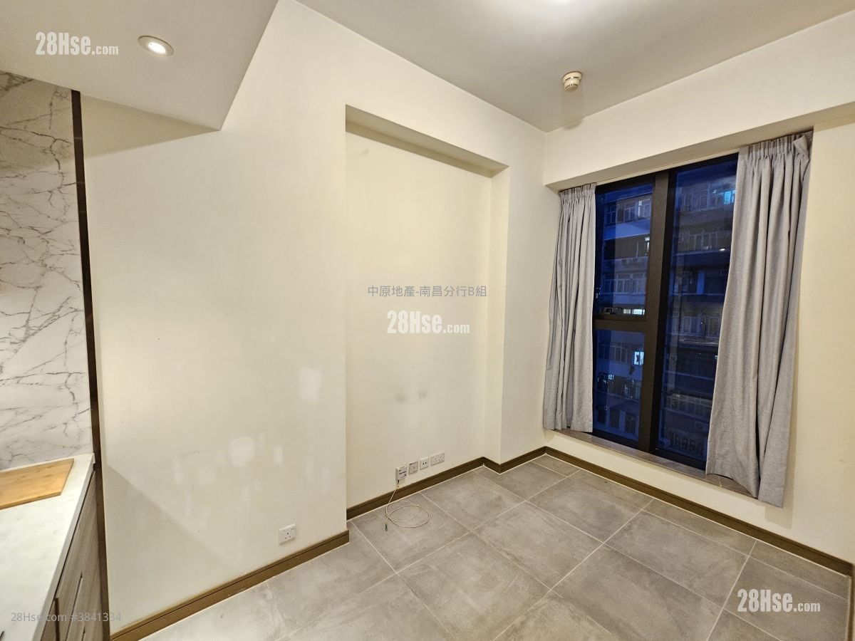 Ava61 Rental Studio , 1 Bathroom 161 ft²