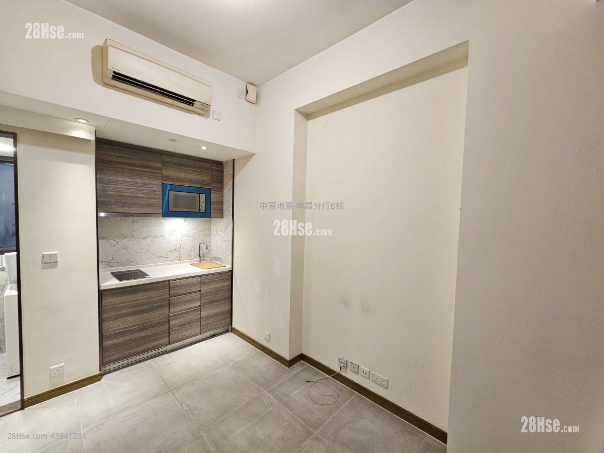 Ava61 Rental Studio , 1 Bathroom 161 ft²