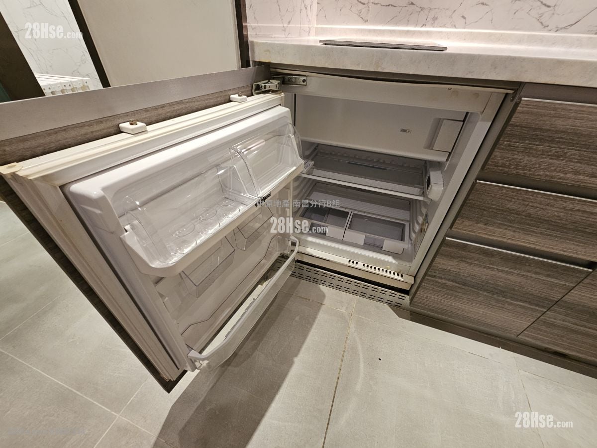 Ava61 Rental Studio , 1 Bathroom 161 ft²