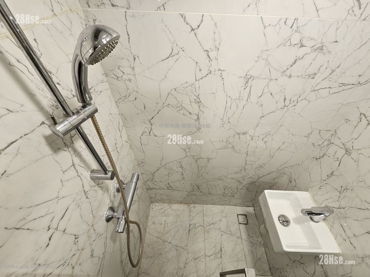 Ava61 Rental Studio , 1 Bathroom 161 ft²