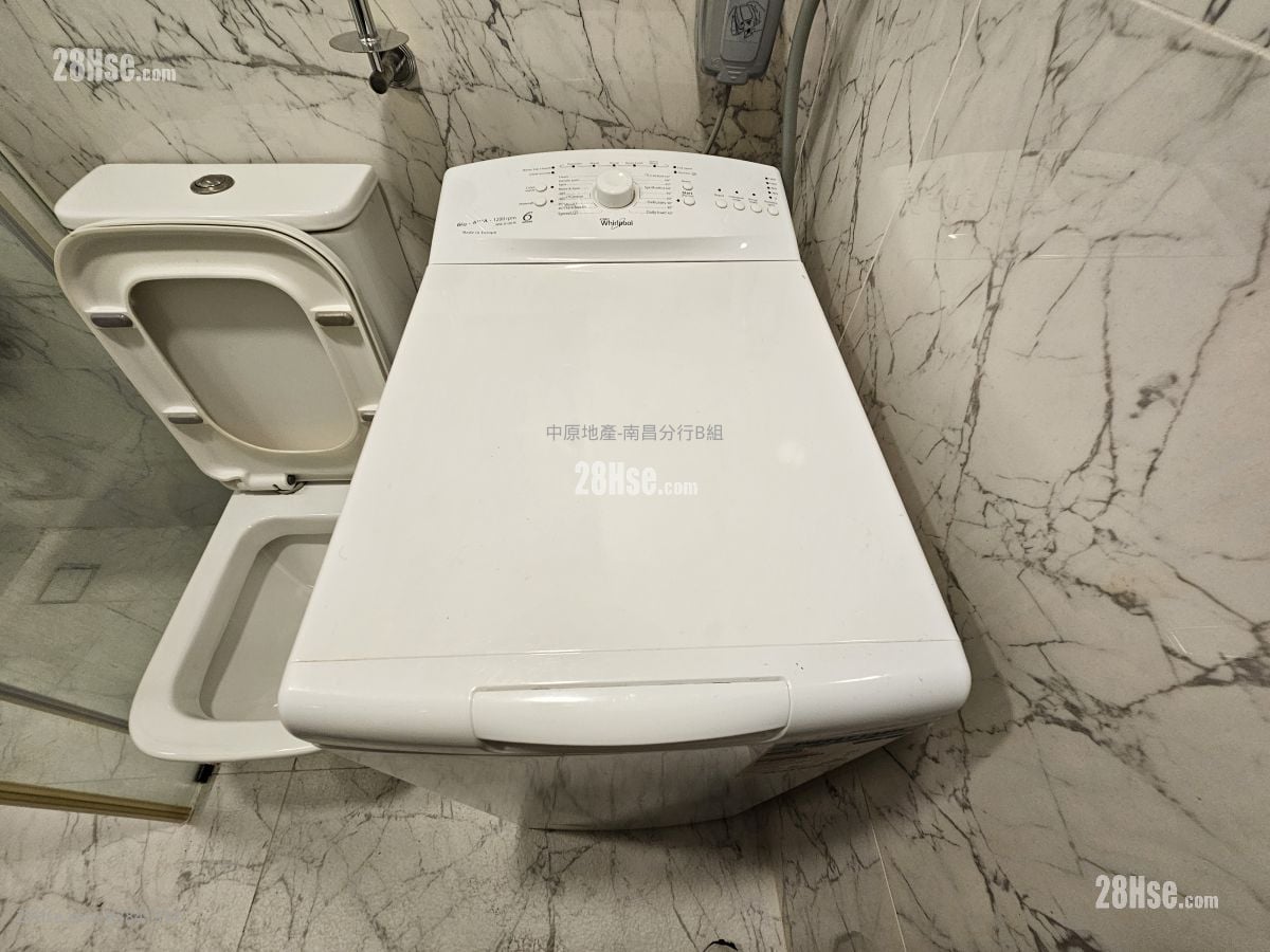Ava61 Rental Studio , 1 Bathroom 161 ft²
