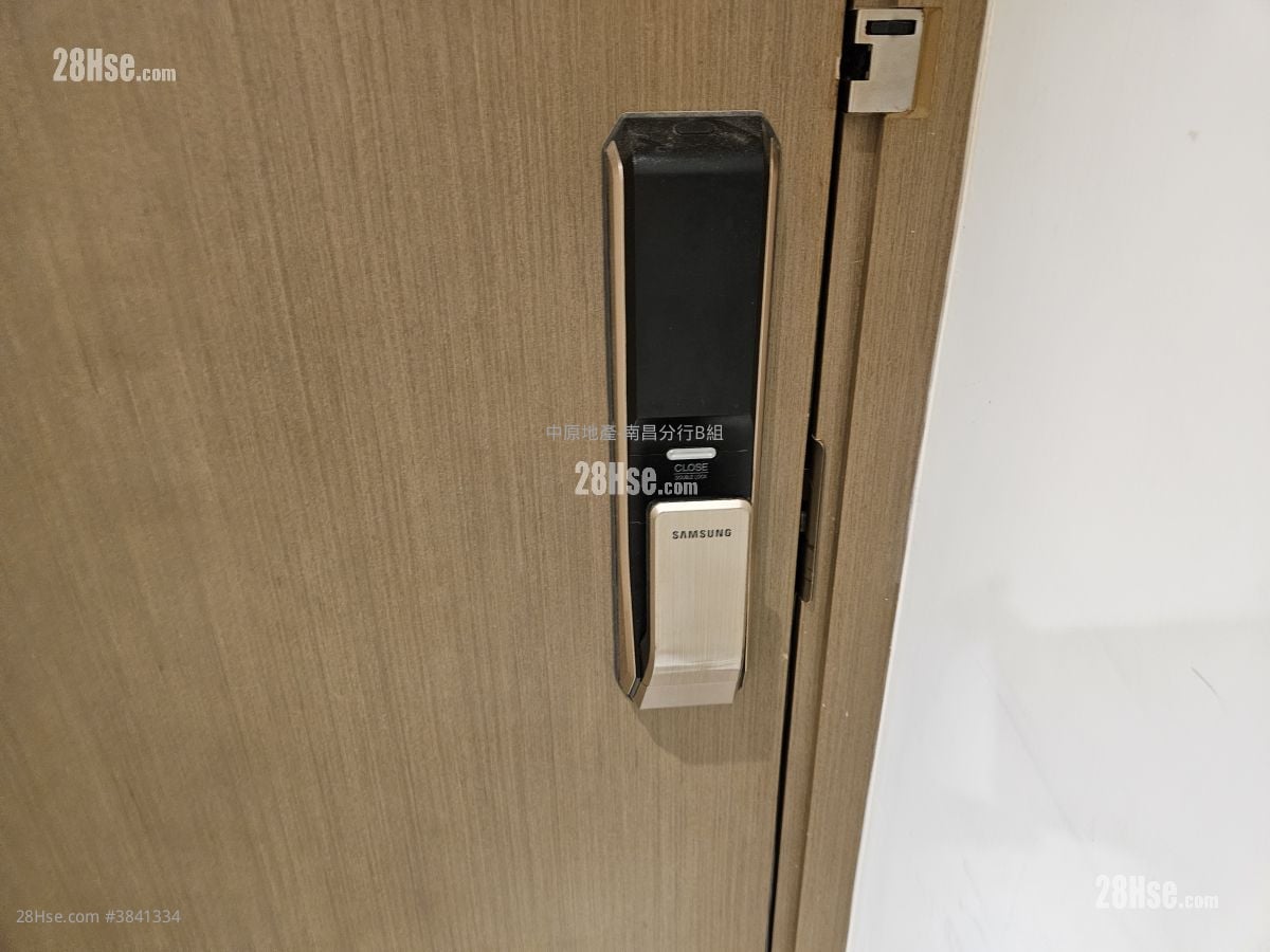 Ava61 Rental Studio , 1 Bathroom 161 ft²