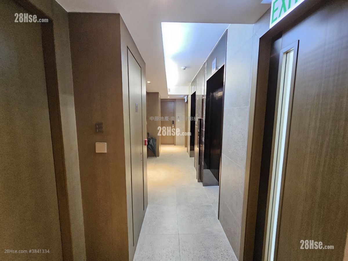 Ava61 Rental Studio , 1 Bathroom 161 ft²