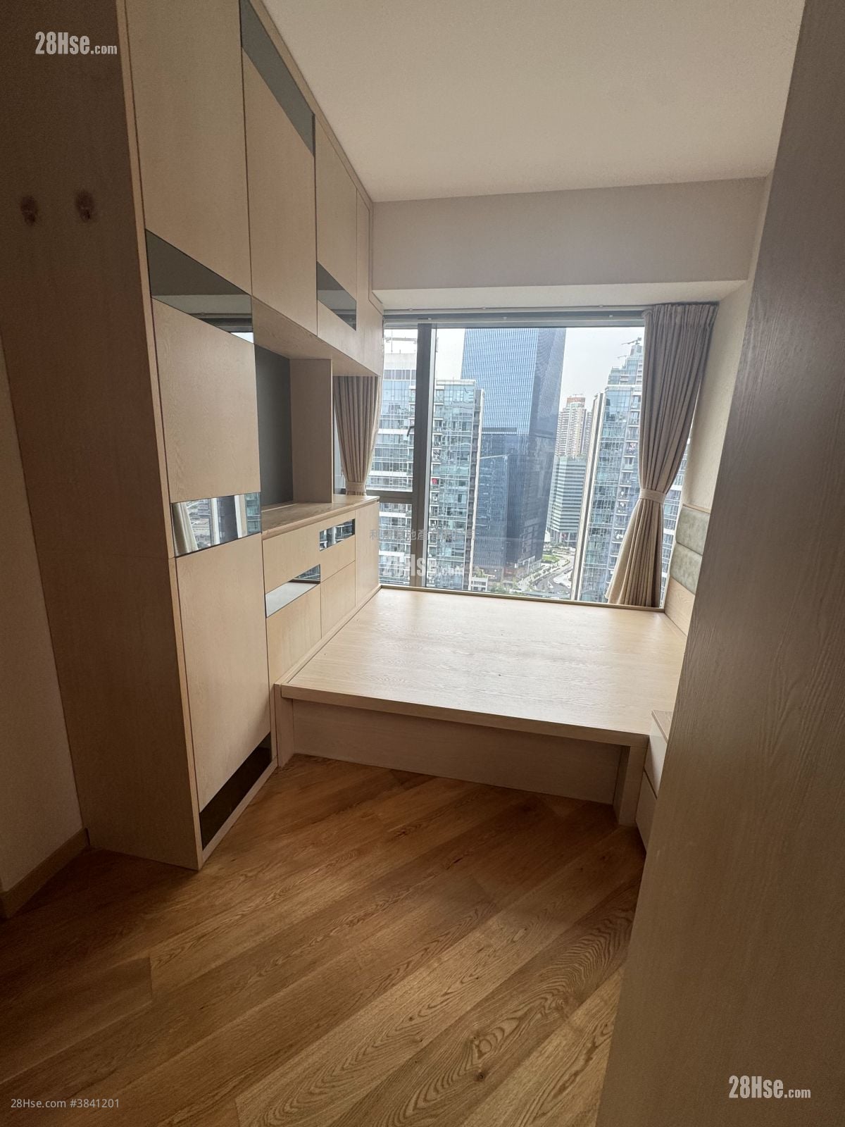 One Kai Tak(Ii) Rental 3 Bedrooms , 2 Bathrooms 799 ft²
