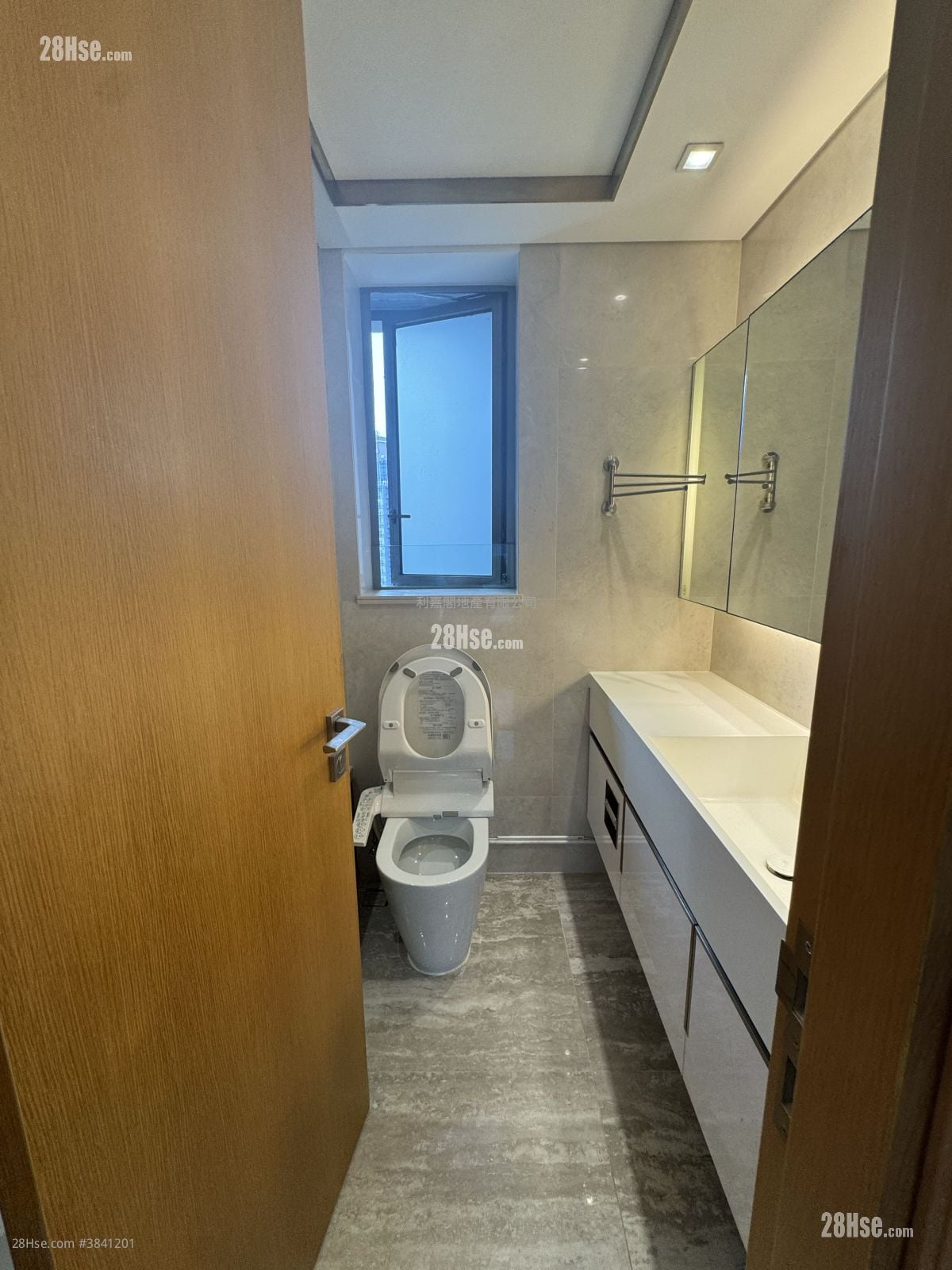 One Kai Tak(Ii) Rental 3 Bedrooms , 2 Bathrooms 799 ft²
