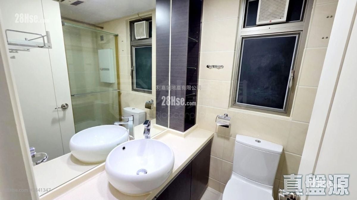 Tseung Kwan O Plaza Sell 2 Bedrooms , 1 Bathroom 451 ft²