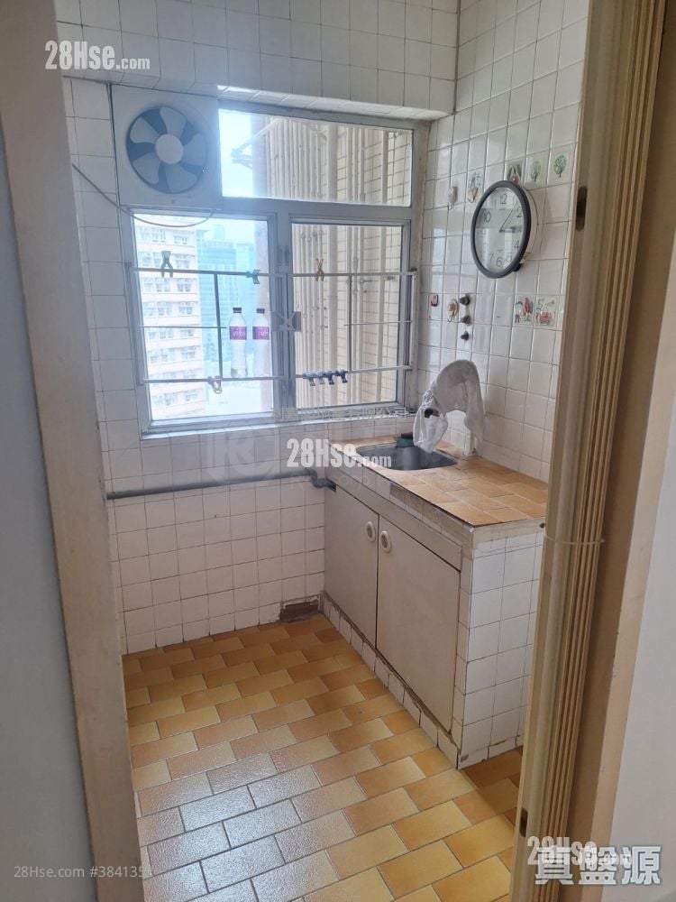 Yuet Lai Court Sell 2 Bedrooms , 1 Bathroom 421 ft²