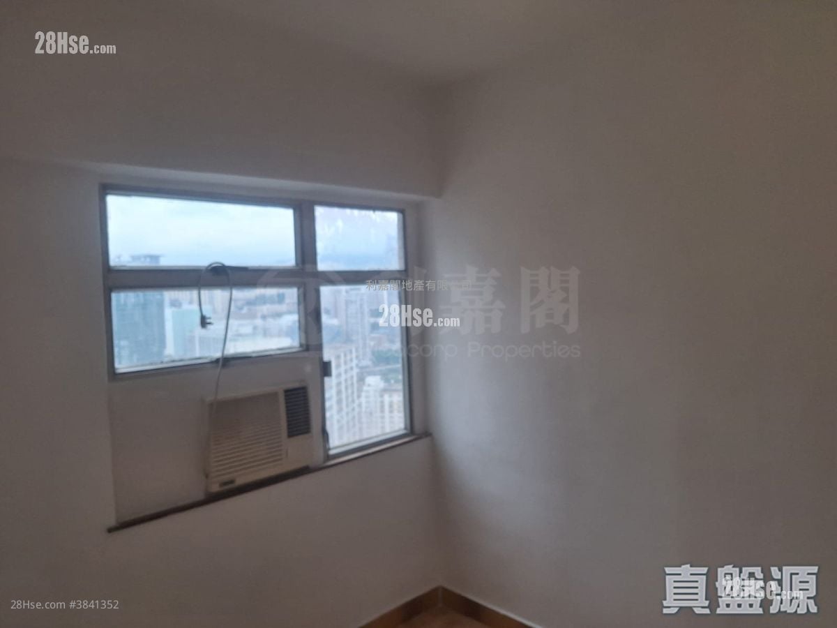 Yuet Lai Court Sell 2 Bedrooms , 1 Bathroom 421 ft²