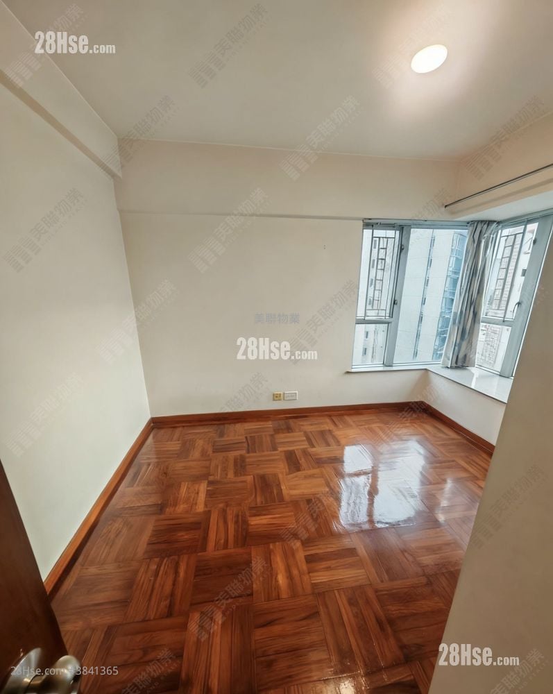 master room: Sereno Verde Sell 2 Bedrooms , 1 Bathroom 499 ft²