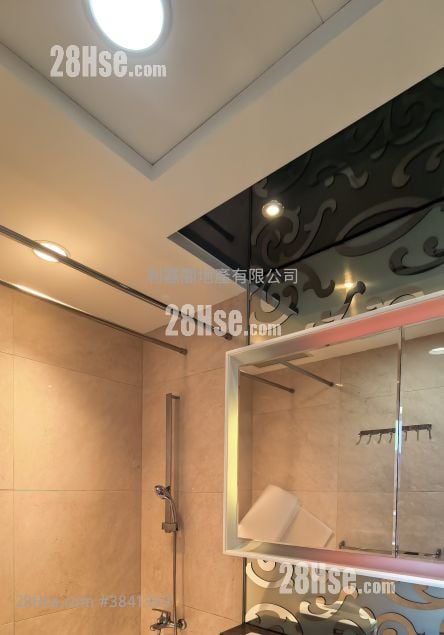Peak One Rental 3 Bedrooms , 2 Bathrooms 1,027 ft²