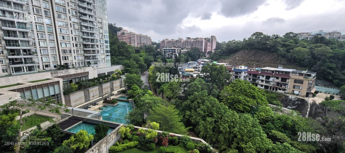 Peak One Rental 3 Bedrooms , 2 Bathrooms 1,027 ft²