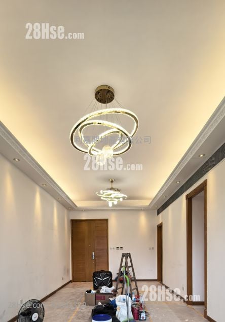 Peak One Rental 3 Bedrooms , 2 Bathrooms 1,027 ft²
