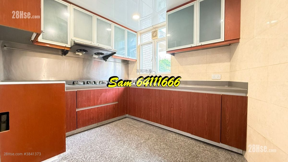 One Beacon Hill Rental 3 Bedrooms , 2 Bathrooms 1,168 ft²