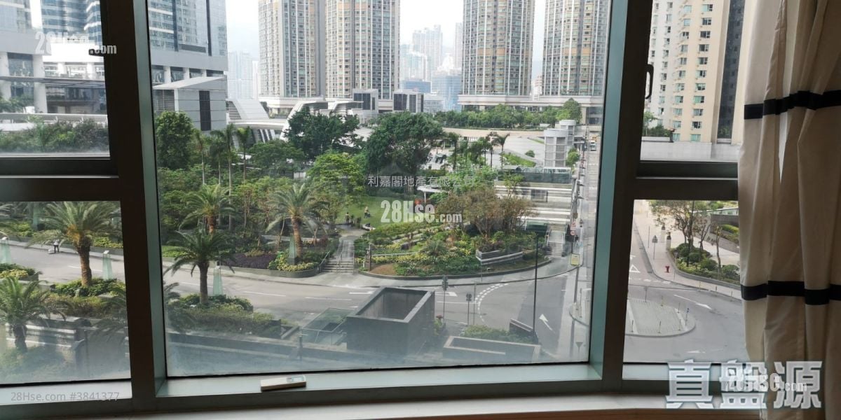 The Harbourside Sell 2 Bedrooms , 2 Bathrooms 743 ft²