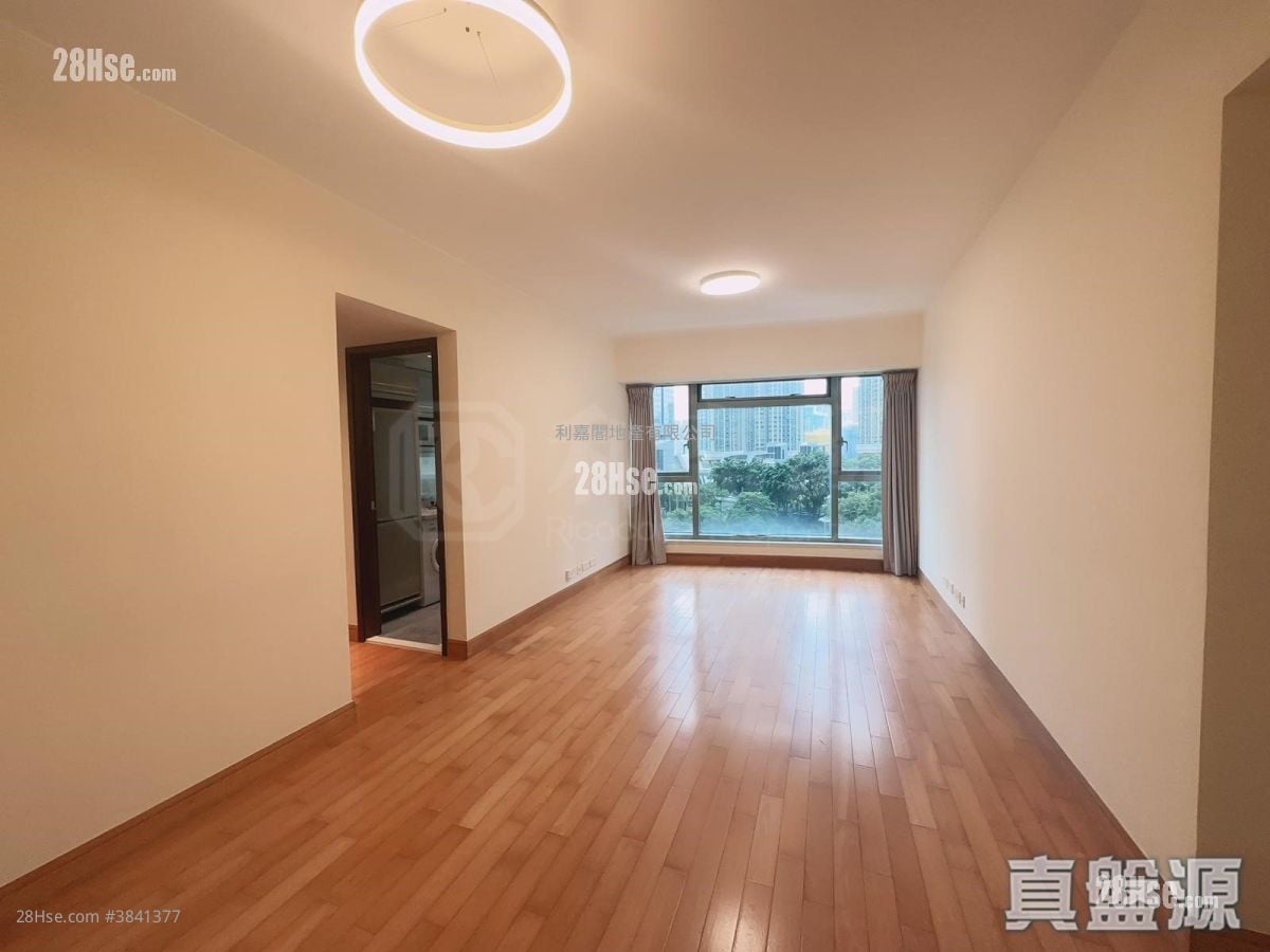 The Harbourside Sell 2 Bedrooms , 2 Bathrooms 743 ft²