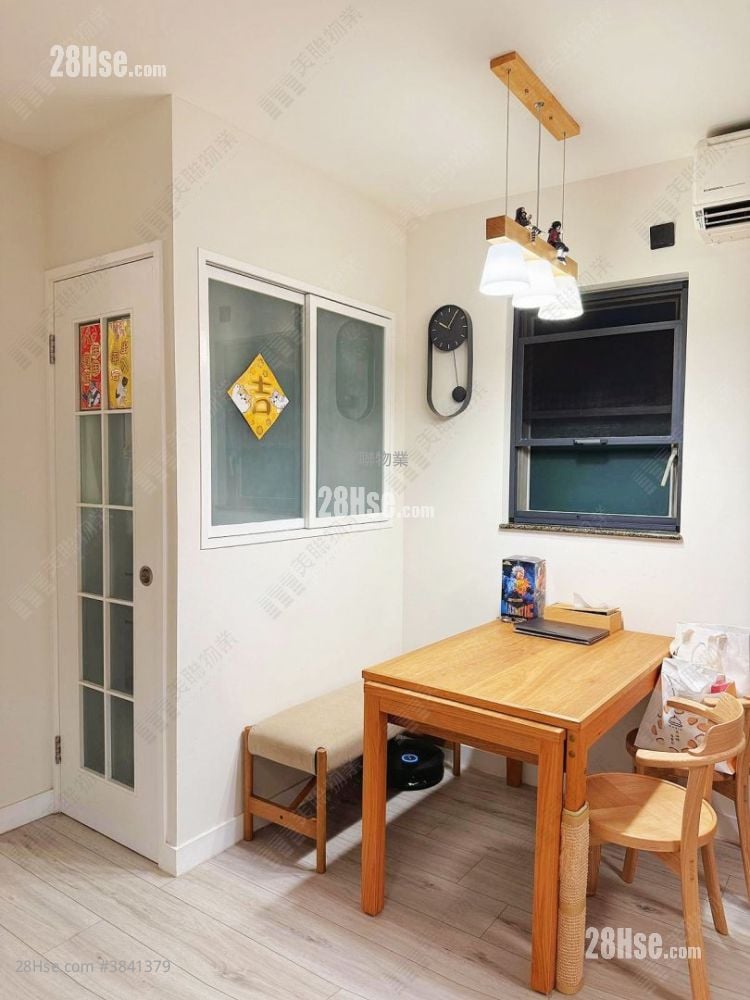 Park Central Sell 2 Bedrooms 465 ft²