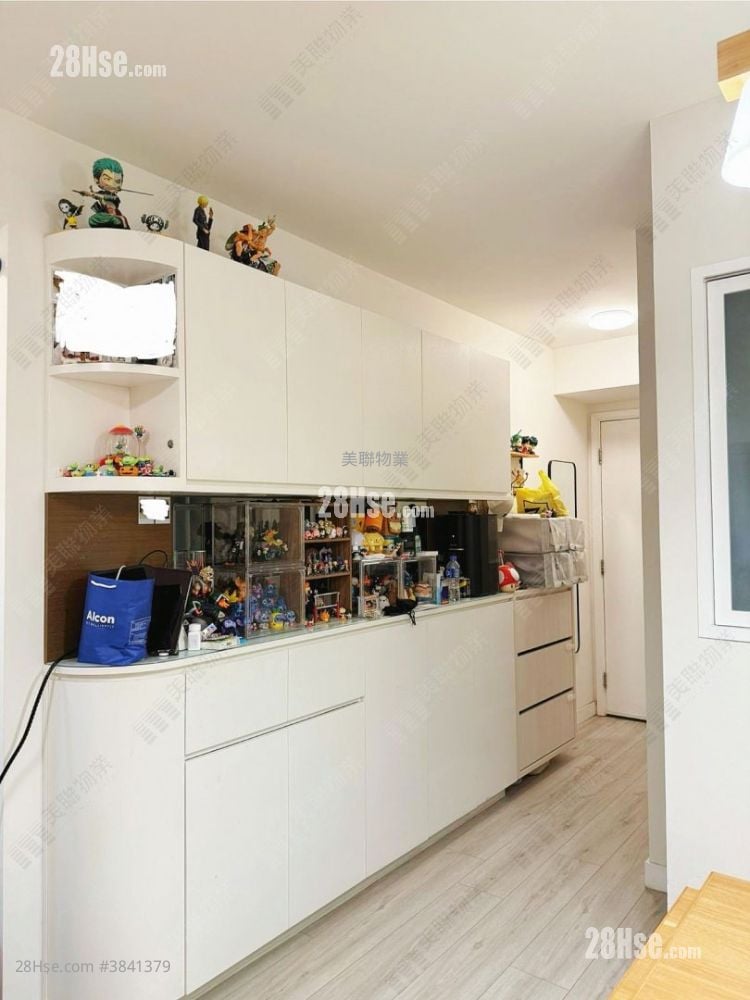 Park Central Sell 2 Bedrooms 465 ft²