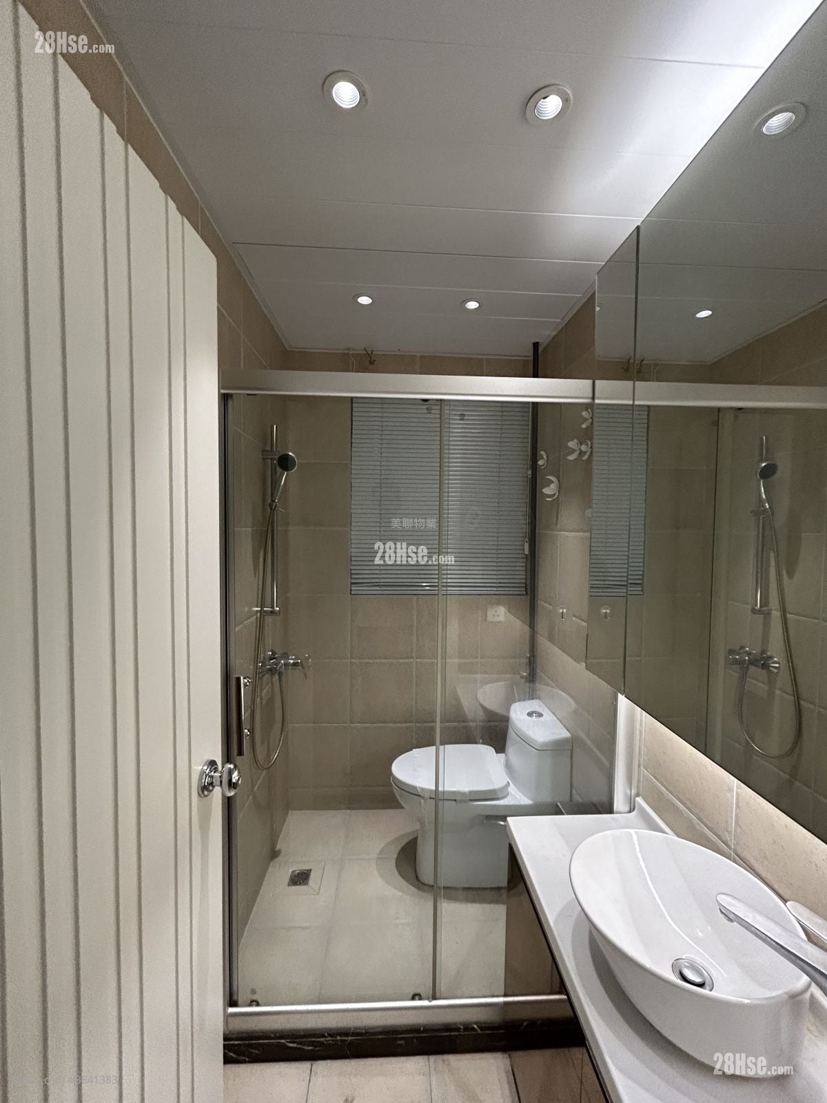 Casa Paradizo Sell 1,037 ft²