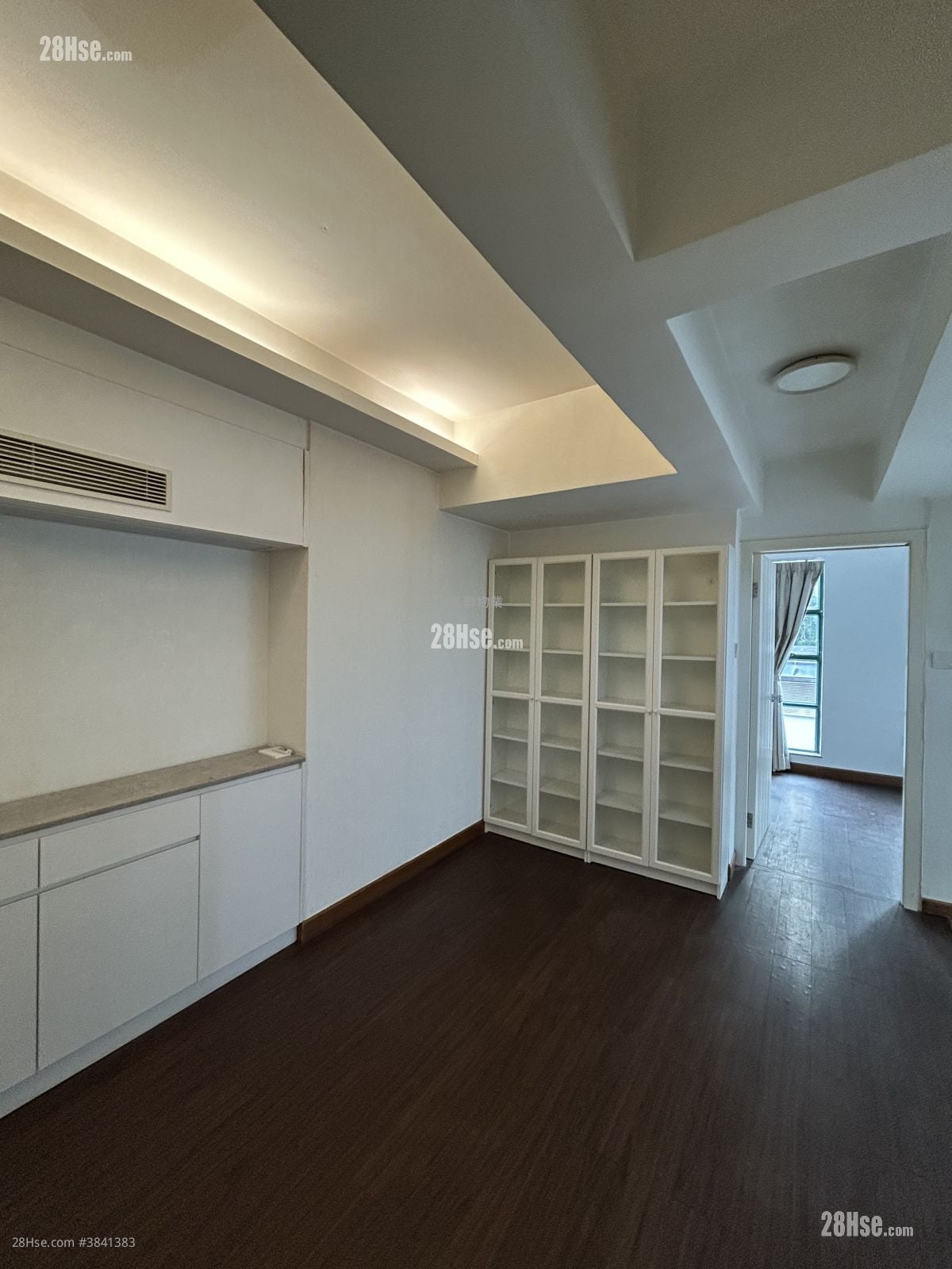 Casa Paradizo Sell 1,037 ft²
