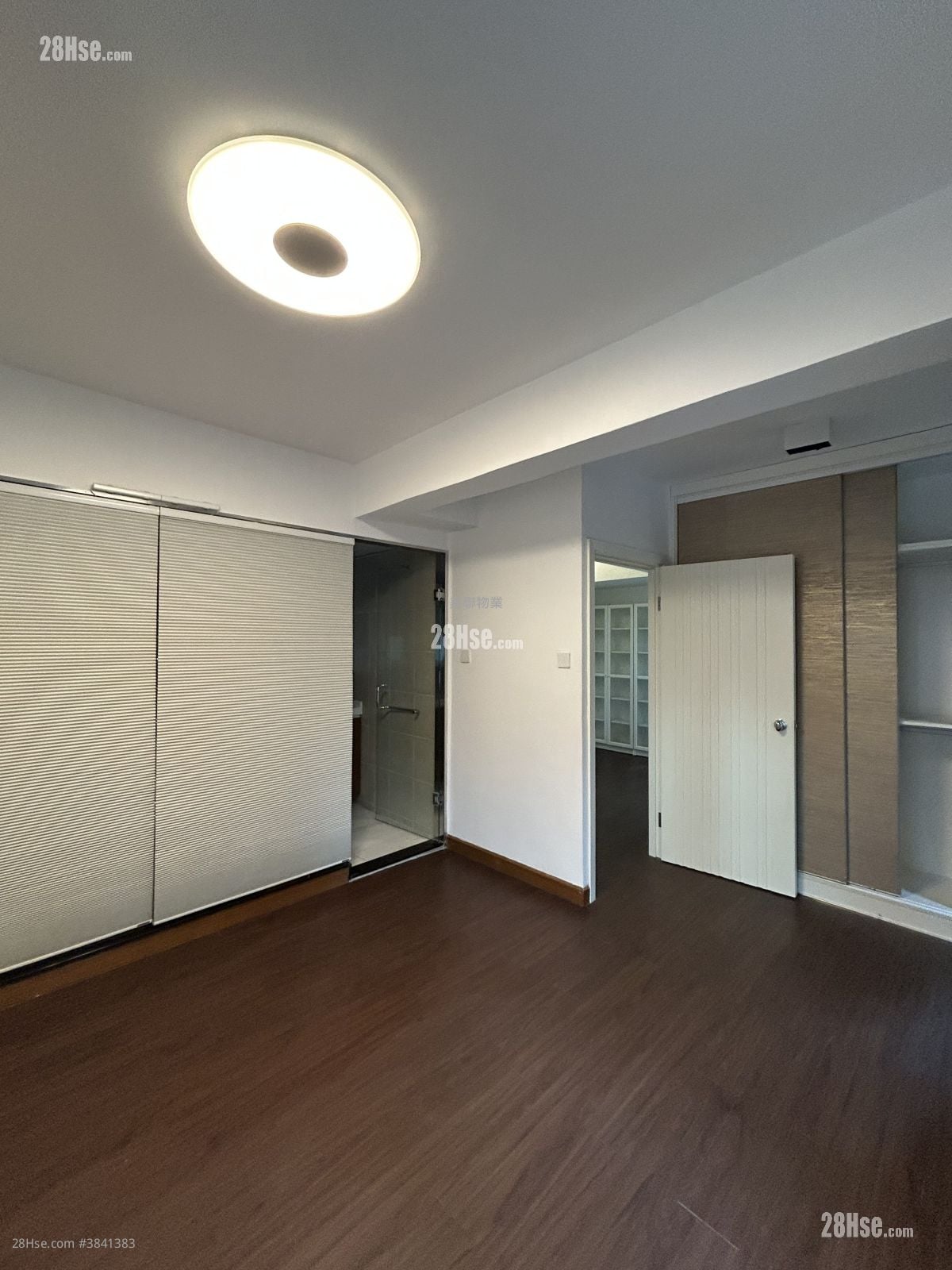 Casa Paradizo Sell 1,037 ft²
