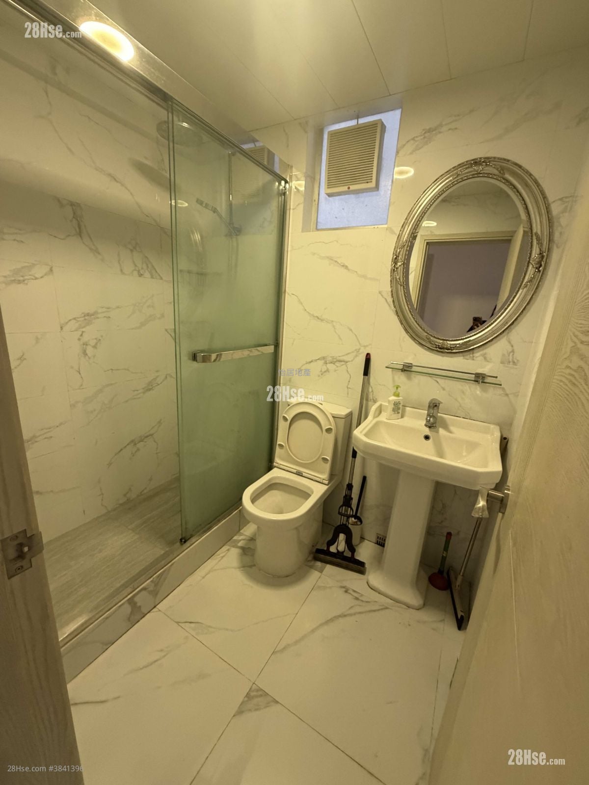 Taikoo Shing Rental 3 Bedrooms , 1 Bathroom 714 ft²