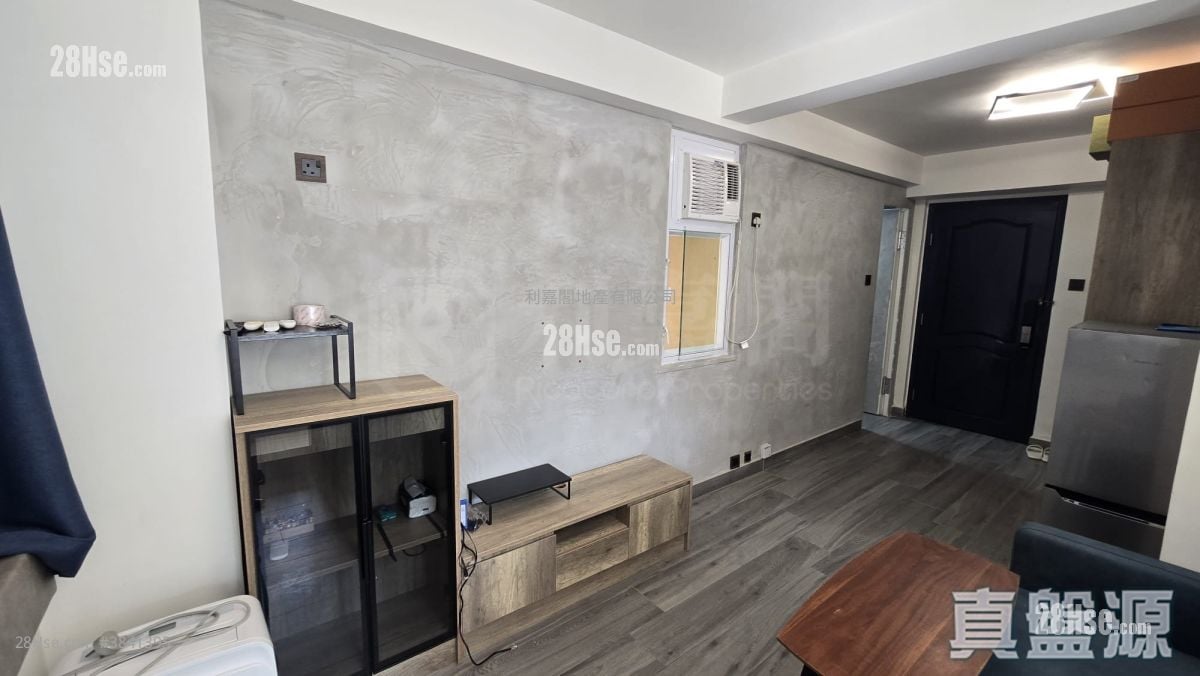 Smithfield Terrace Sell 1 Bedroom , 1 Bathroom 262 ft²
