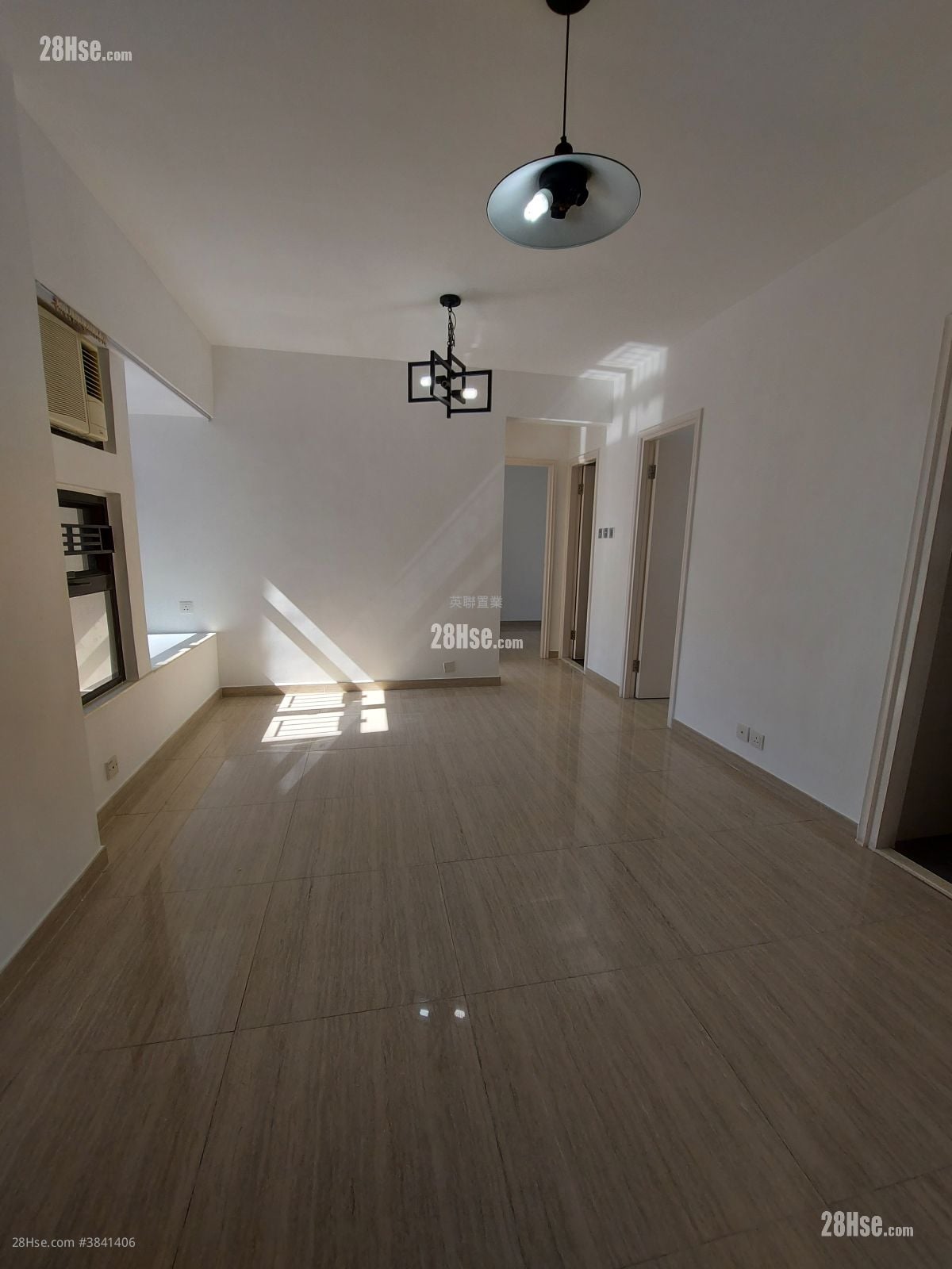 Wai Wah Court Sell 3 Bedrooms , 1 Bathroom 453 ft²