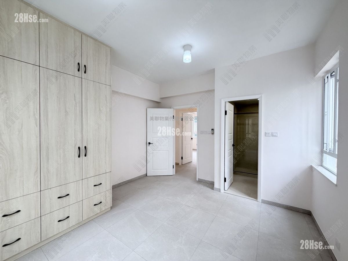 Bonavista Building Sell 3 Bedrooms 1,173 ft²