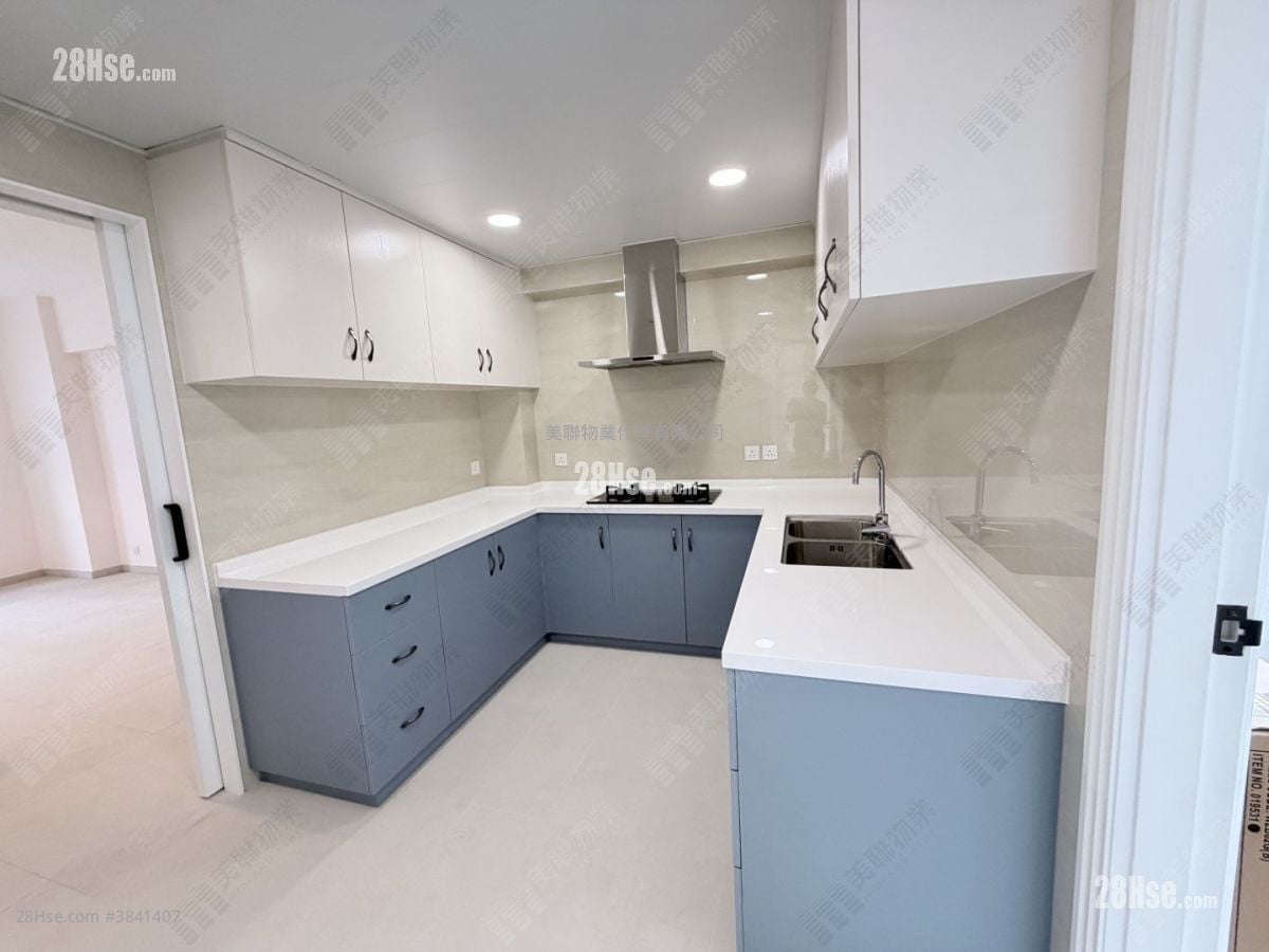 Bonavista Building Sell 3 Bedrooms 1,173 ft²