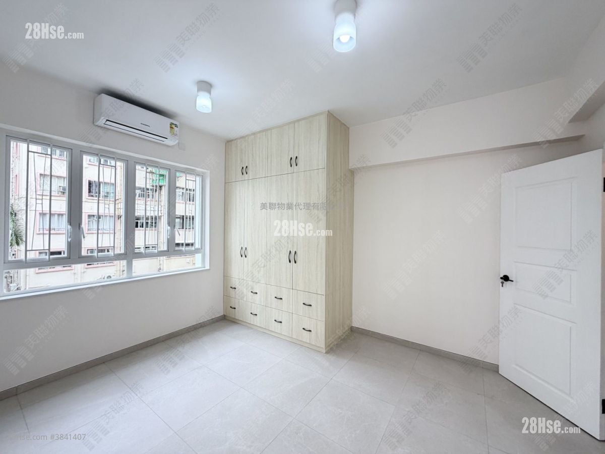 Bonavista Building Sell 3 Bedrooms 1,173 ft²