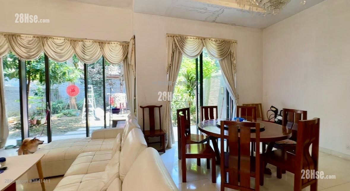 Valais Sell 3 Bedrooms , 5+ Bathrooms 2,454 ft²