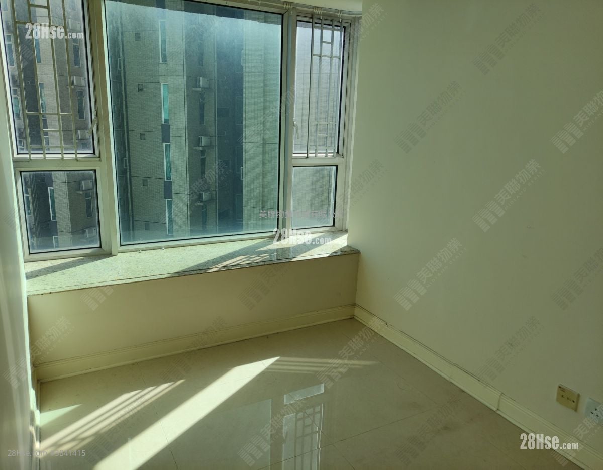 Banyan Garden Sell 2 Bedrooms , 1 Bathroom 477 ft²
