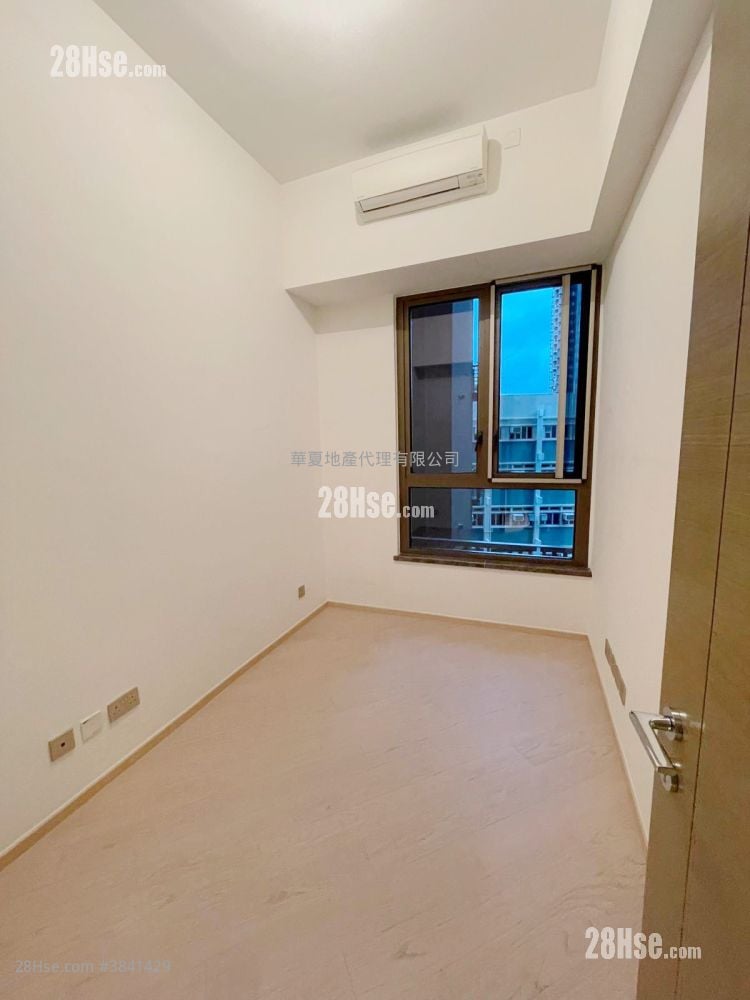 Grand Homm Rental 3 Bedrooms , 4 Bathrooms 1,425 ft²