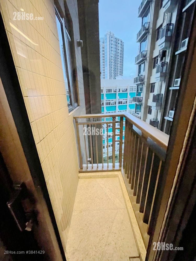 Grand Homm Rental 3 Bedrooms , 4 Bathrooms 1,425 ft²