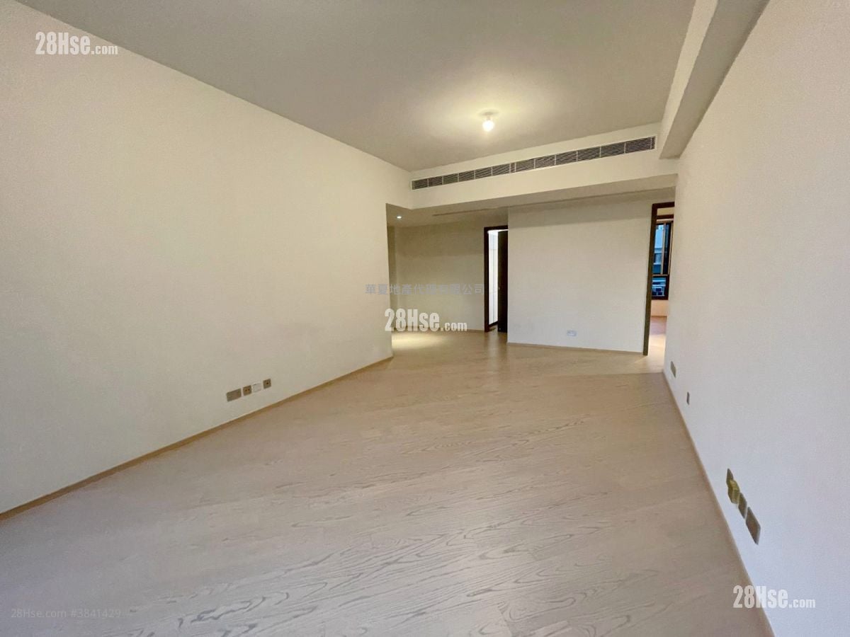 Grand Homm Rental 3 Bedrooms , 4 Bathrooms 1,425 ft²