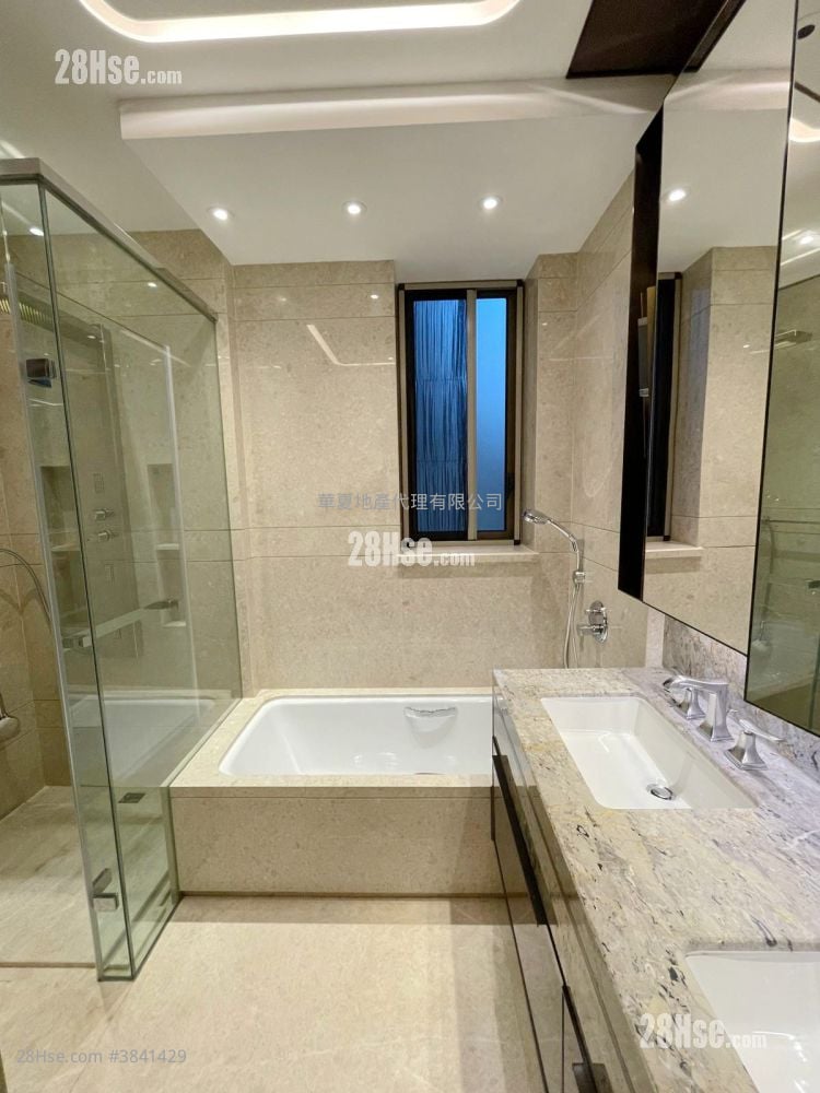 Grand Homm Rental 3 Bedrooms , 4 Bathrooms 1,425 ft²