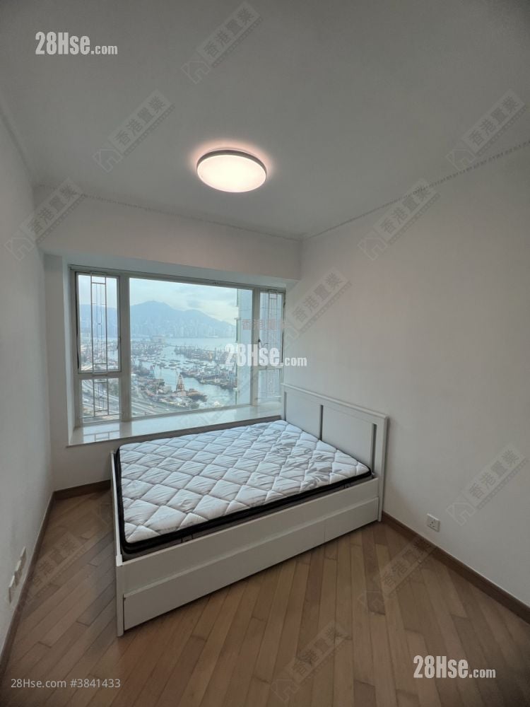 master room: Florient Rise Rental 3 Bedrooms , 2 Bathrooms 774 ft²