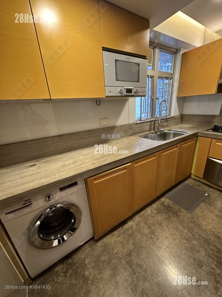 kitchen: Florient Rise Rental 3 Bedrooms , 2 Bathrooms 774 ft²