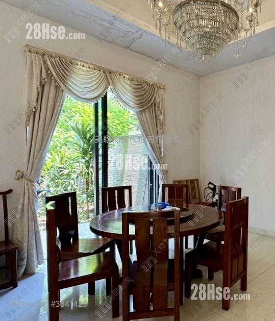 Valais Sell 4 Bedrooms 2,454 ft²