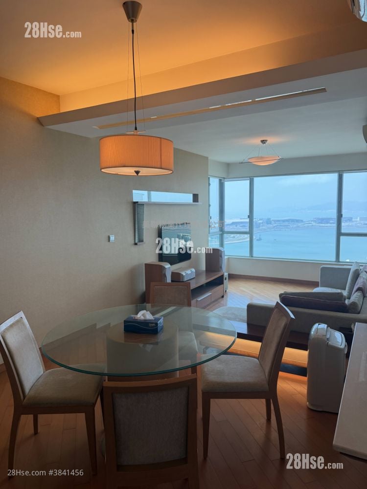 Coastal Skyline Sell 3 Bedrooms 911 ft²
