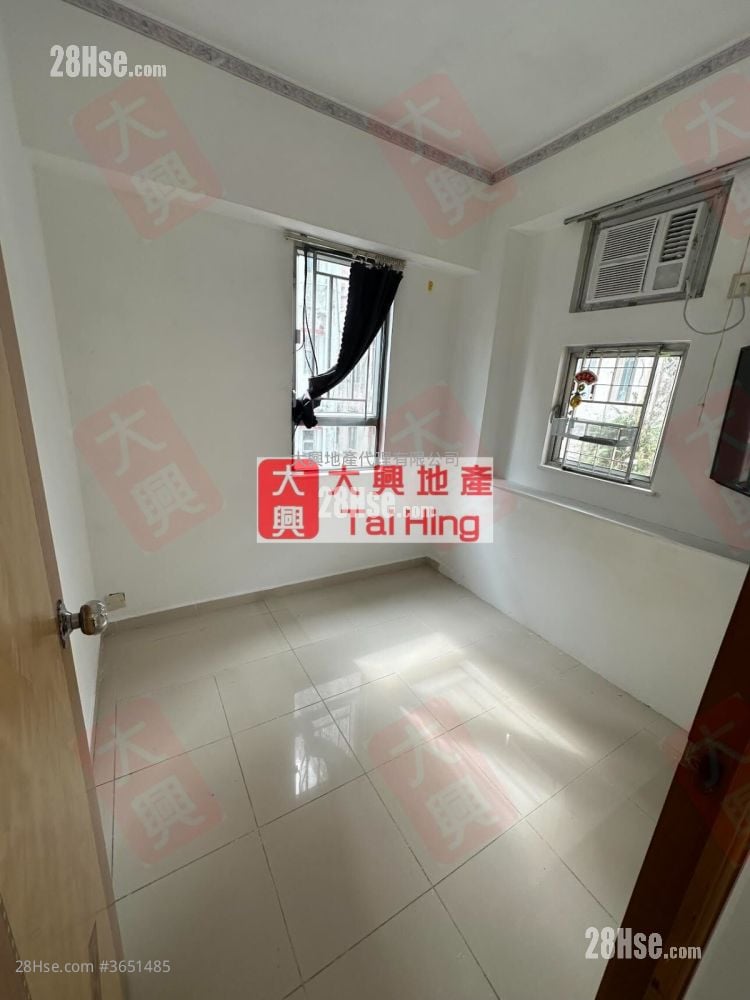 Shun Fung Building Sell 2 Bedrooms , 1 Bathroom 248 ft²