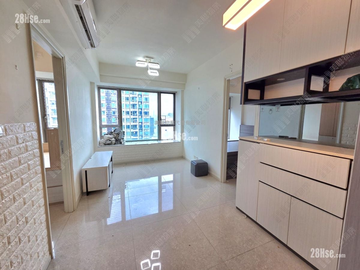 Yuccie Square Rental 2 Bedrooms , 1 Bathroom 426 ft²