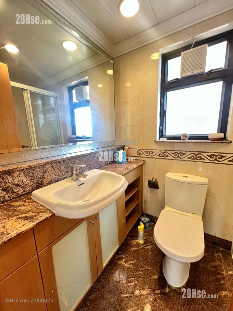 Aegean Coast Rental 4 Bedrooms , 2 Bathrooms 811 ft²